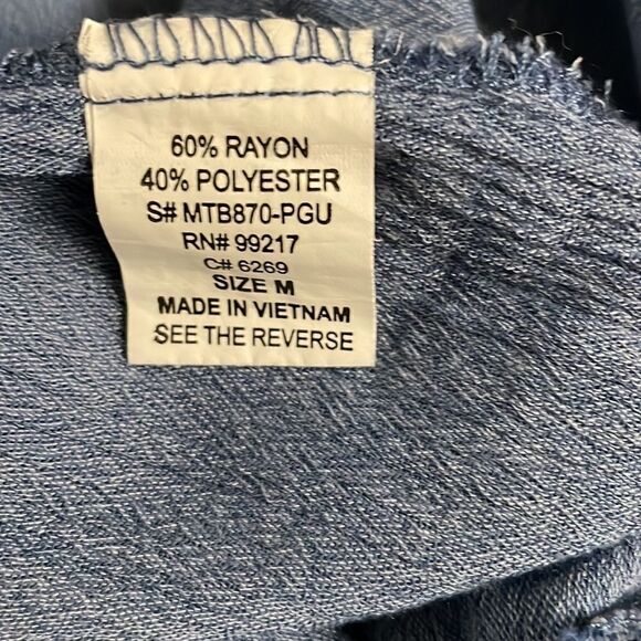 Moa Moa ~ off the shoulder blouse with bell sleeve ~ size M - Picture 6 of 6